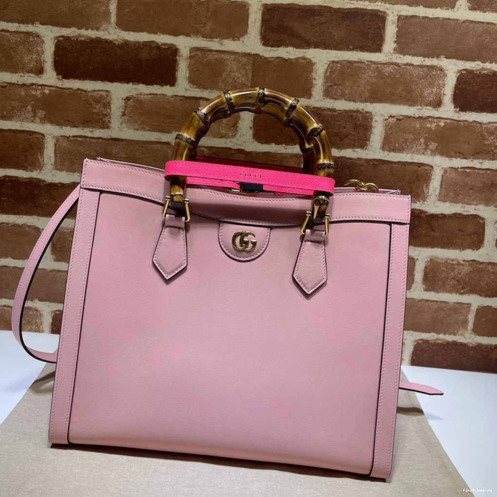 First bag ru GUCCI Diana medium bag tote 0811